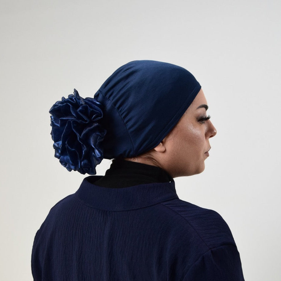 Underscarf Warda