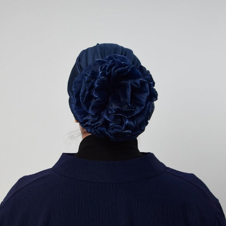 Underscarf Warda